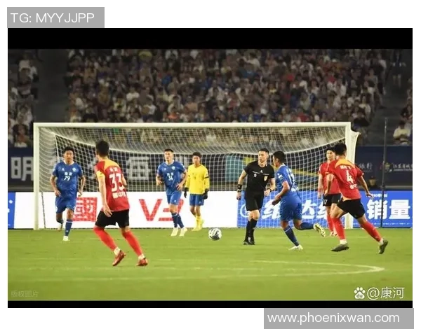 中超激战：拜仁狂胜里昂五球大捷补时进球点燃全场激情