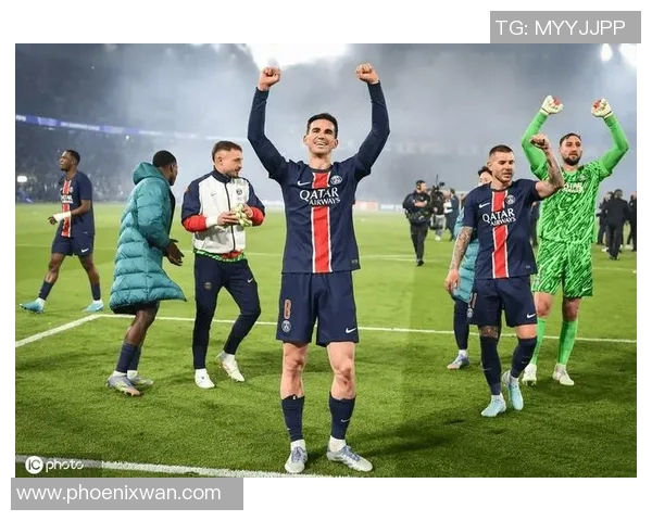 德甲精彩对决里昂绝杀巴黎圣日耳曼全场沸腾瞬间回顾