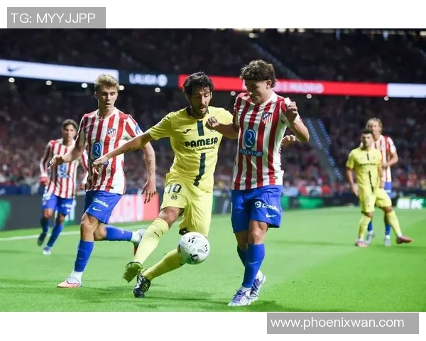 意甲精彩对决巴萨4-3逆转曼联帽子戏法点燃全场激情