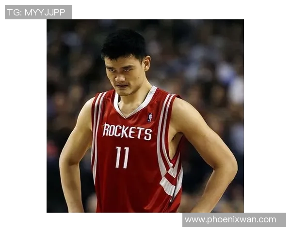 姚明转型替补之路：从篮球巨星到球队战术新支点的蜕变与挑战