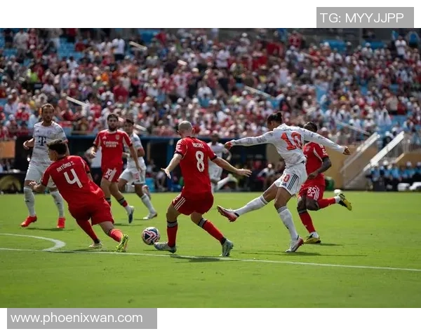 本菲卡逆转拜仁精彩瞬间回顾世界杯赛后点评引发热议