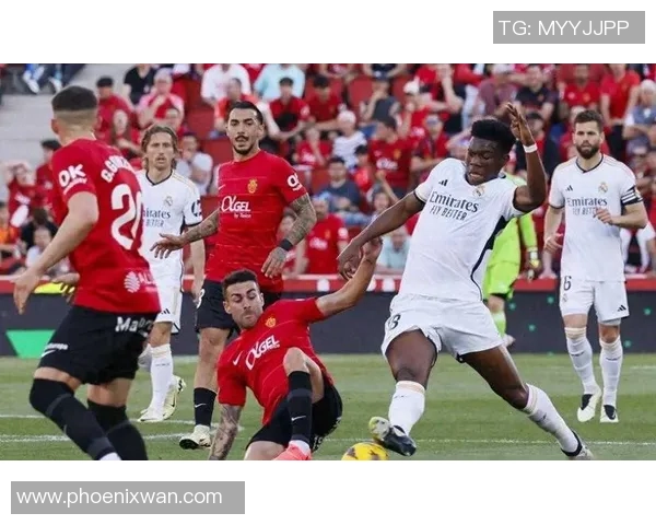 西甲赛场惊现冷门曼联狂胜热刺引发全场轰动解析 西甲赛场惊现冷门曼联狂胜热刺引发全场轰动解析