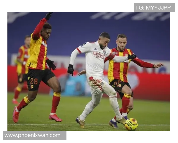 友谊赛精彩对决马竞与里昂战成平局引发全场热烈反响 友谊赛精彩对决马竞与里昂战成平局引发全场热烈反响