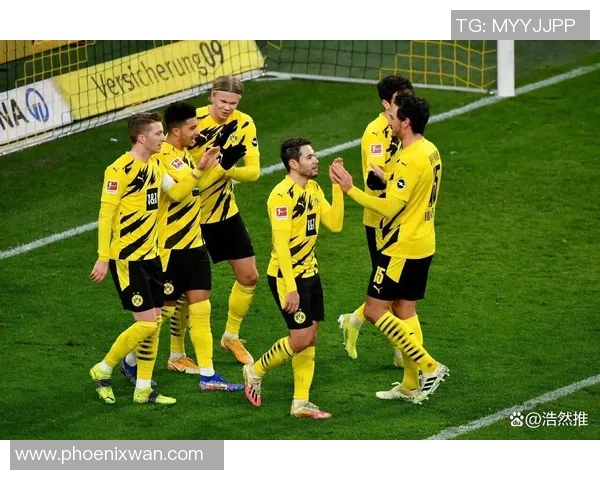 国王杯激战那不勒斯与多特蒙德0比0红牌争议引发全场热议 国王杯激战那不勒斯与多特蒙德0比0红牌争议引发全场热议