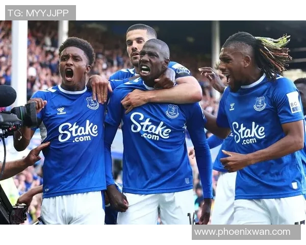 足总杯：本菲卡2-1多特蒙德！逆转瞬间引爆全场十大进球