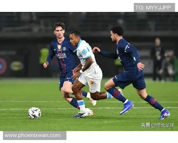 德甲精彩对决巴黎圣日耳曼4-0横扫那不勒斯赛后点评引发热议 德甲精彩对决巴黎圣日耳曼4-0横扫那不勒斯赛后点评引发热议