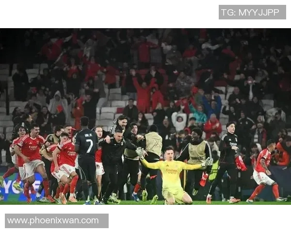 欧冠激战:皇马狂胜曼联四球逆转引发转会热潮 欧冠激战:皇马狂胜曼联四球逆转引发转会热潮