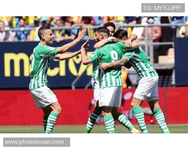 西甲焦点战巴萨与巴黎圣日耳曼激战成和红牌事件引发全场热议