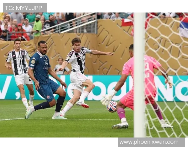 尤文图斯狂胜曼城6比2神奇扑救引发全场狂欢